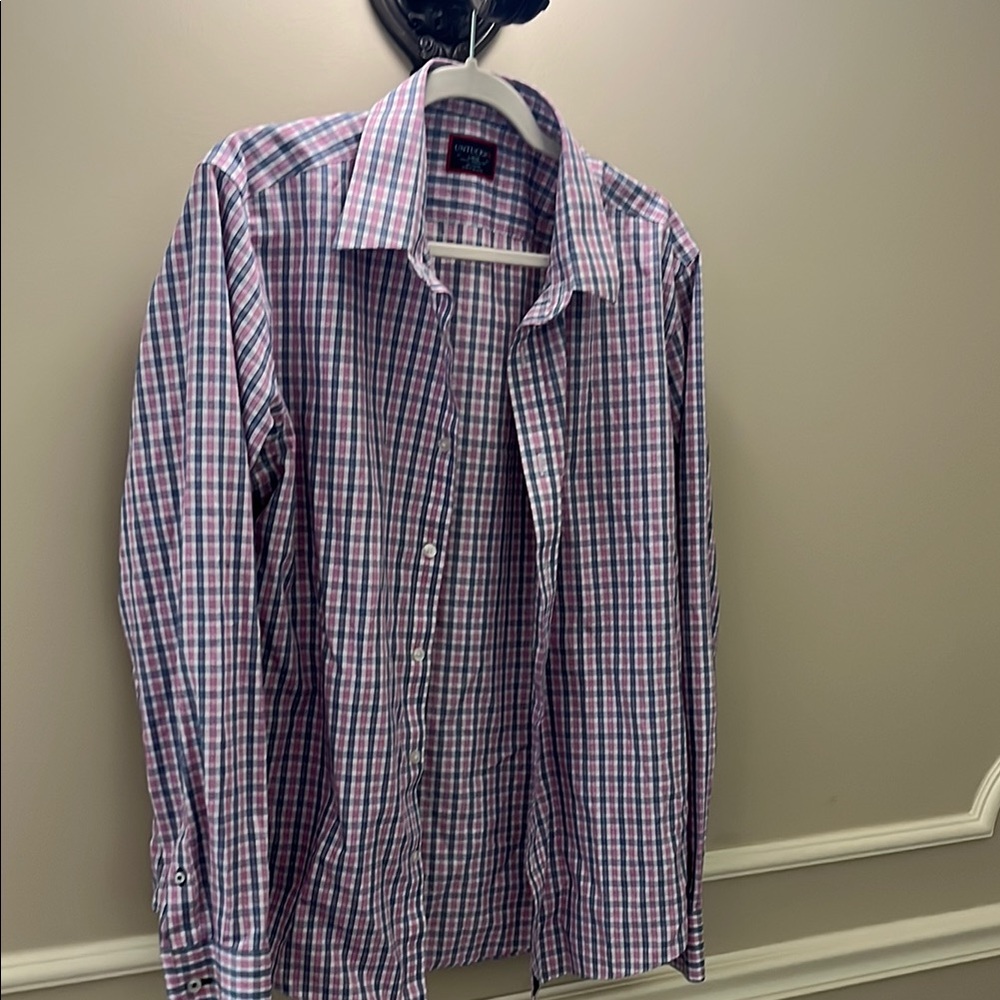UNTUCKit Blue and Pink Casual Button Down Shirt